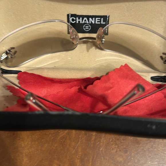Authentic beautiful vintagee Chanel rimless silver tone gradient gray lens - Picture 5 of 12